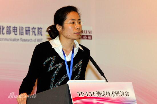 圖為：TD-LTE測試技術研討會現場，安立公司林雪聰演講。