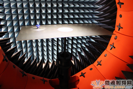 長方形接地板驗證結(jié)構(gòu)-測量MVG StarLab 18 GHz 中的 SMC2200單極錐天線