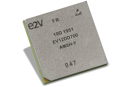 Teledyne e2v首創(chuàng)的世界上首個輸出帶寬為26 GHz的直接微波合成DAC現(xiàn)已正式開始采樣工作